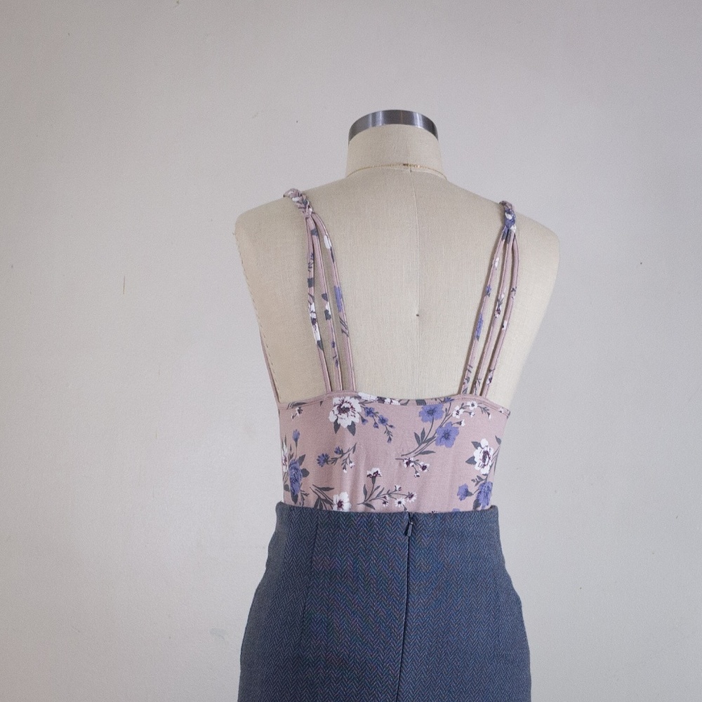 💜💐 ae mauve and periwinkle floral spring cami